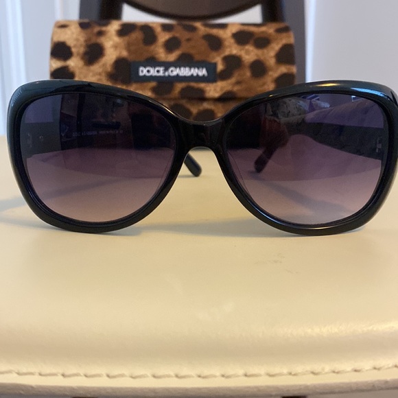 Dolce and Gabbana sunglasses with original case - Picture 1 of 5
